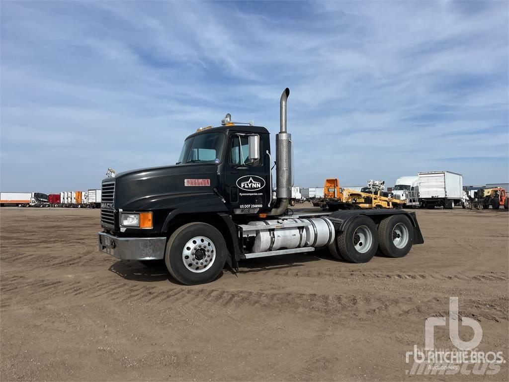 Mack CH613 Tractor Units