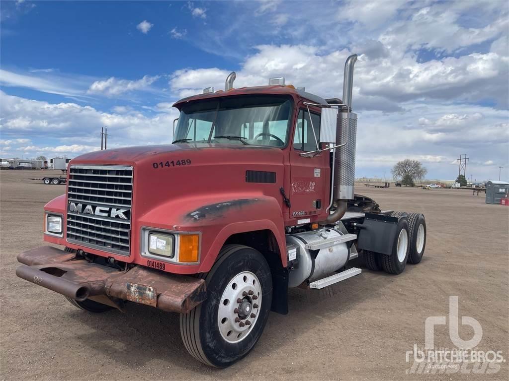 Mack CH613 Tractor Units