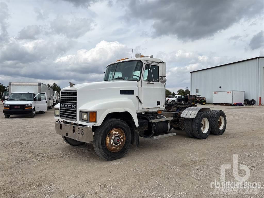 Mack CH613 Tractor Units
