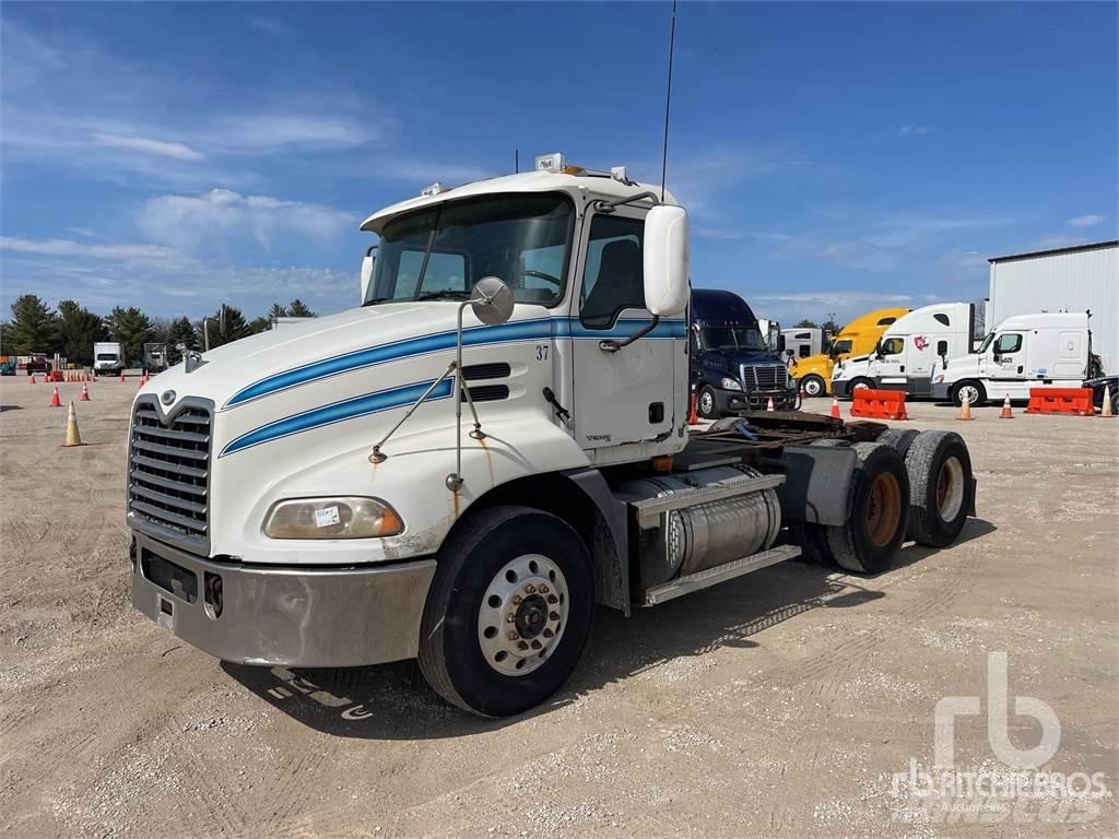 Mack CXN613 Tractor Units