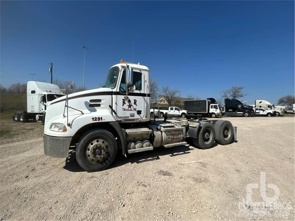 Mack CXU613 Tractor Units