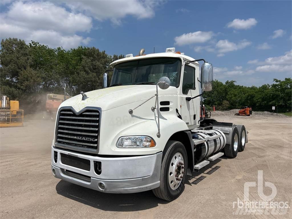 Mack CXU613 Tractor Units