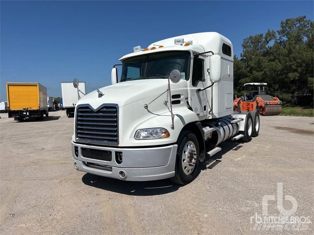 Mack CXU613 Tractor Units