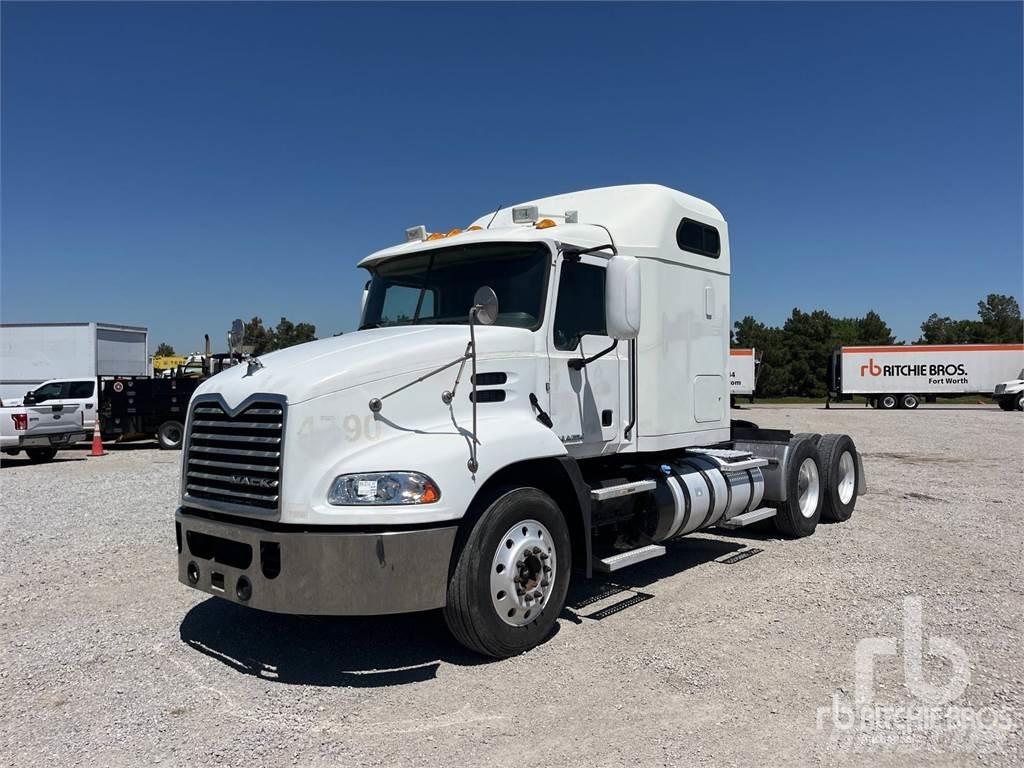 Mack CXU613 Tractor Units