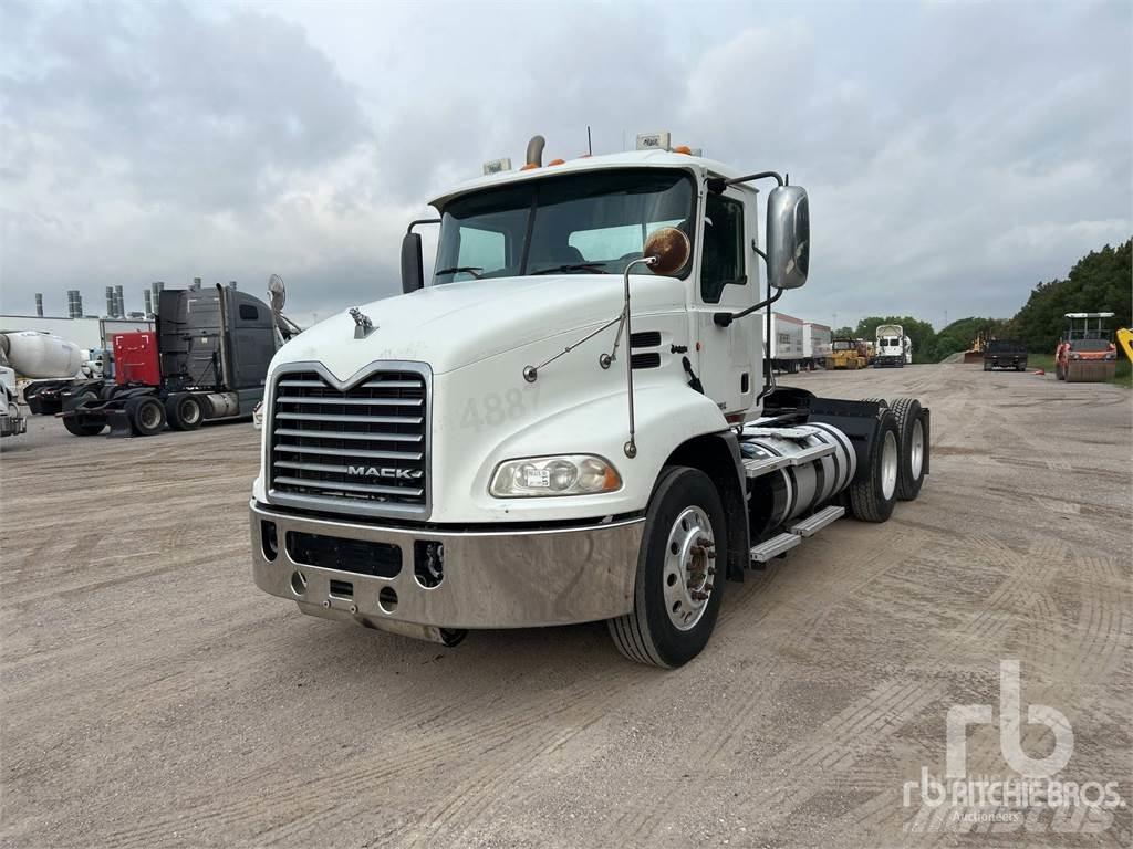 Mack CXU613 Tractor Units