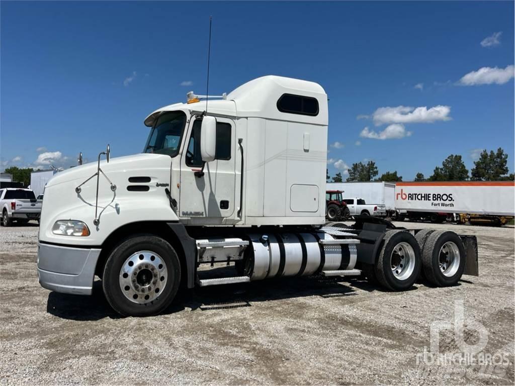 Mack CXU613 Tractor Units