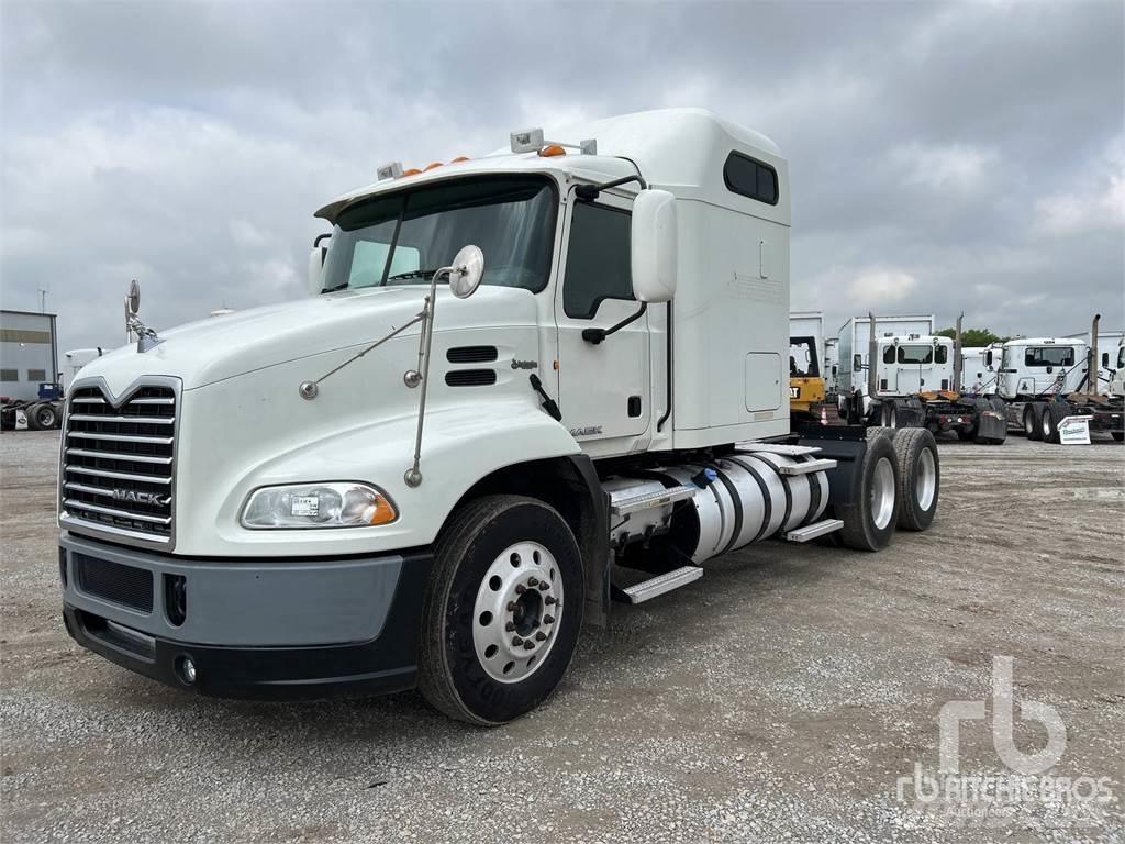 Mack CXU613 Tractor Units