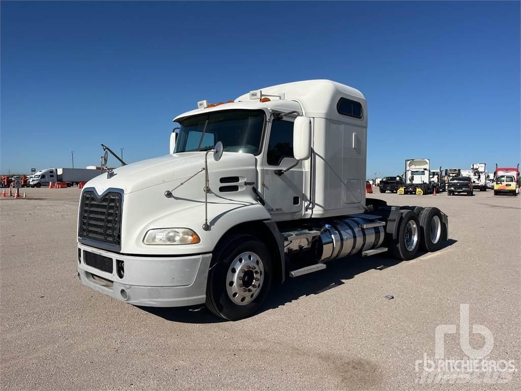 Mack CXU613 Tractor Units