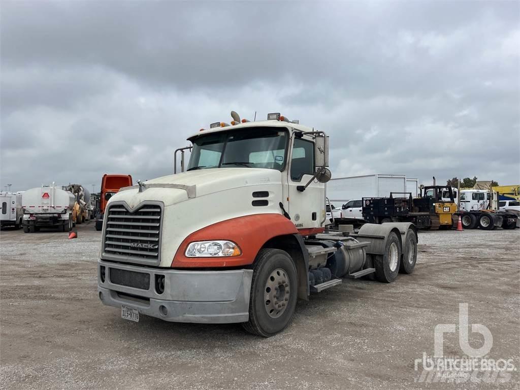 Mack CXU613 Tractor Units