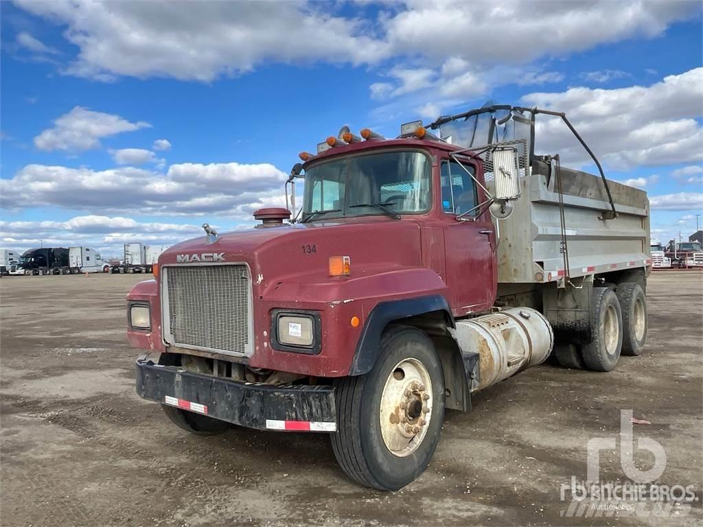 Mack RD688S Tipper trucks