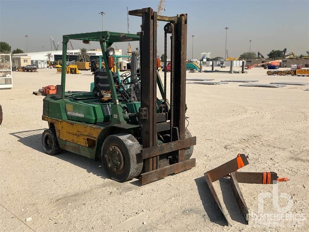 Mitsubishi FG40 Diesel trucks