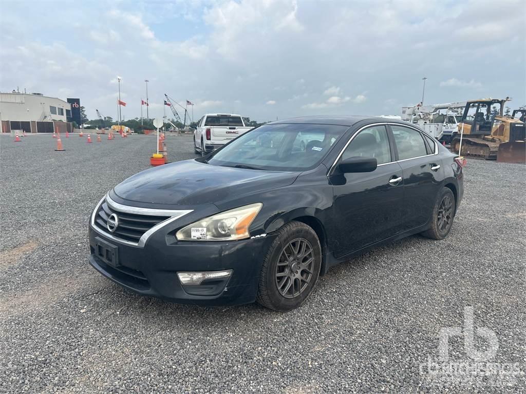 Nissan ALTIMA Cars