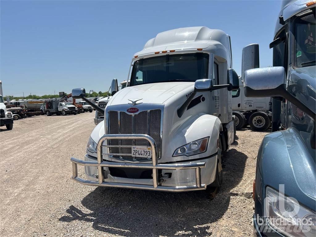 Peterbilt 579 Tractor Units