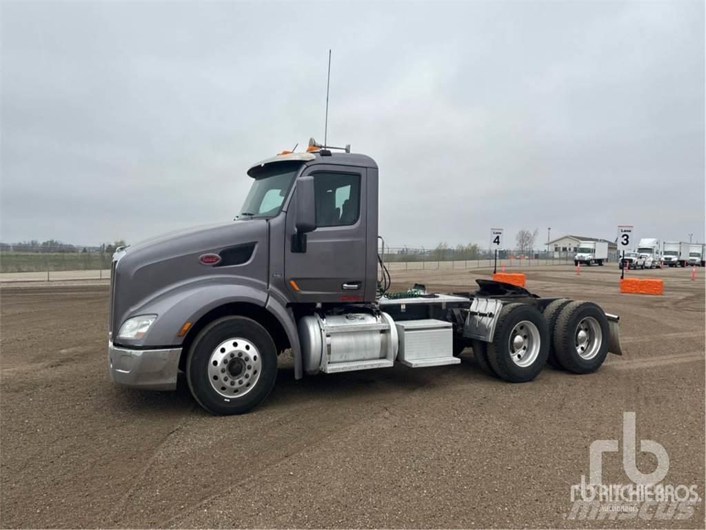 Peterbilt 579 Tractor Units