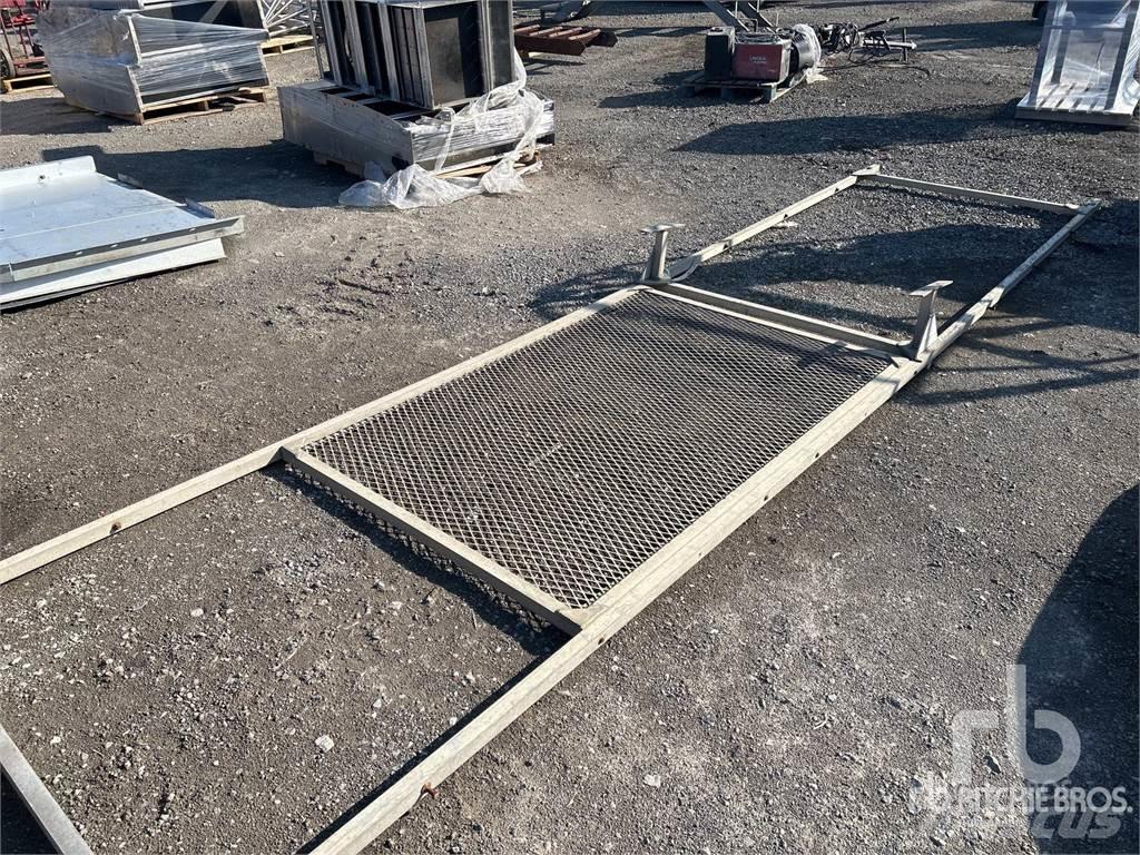  Roof Racking Transportation - Others