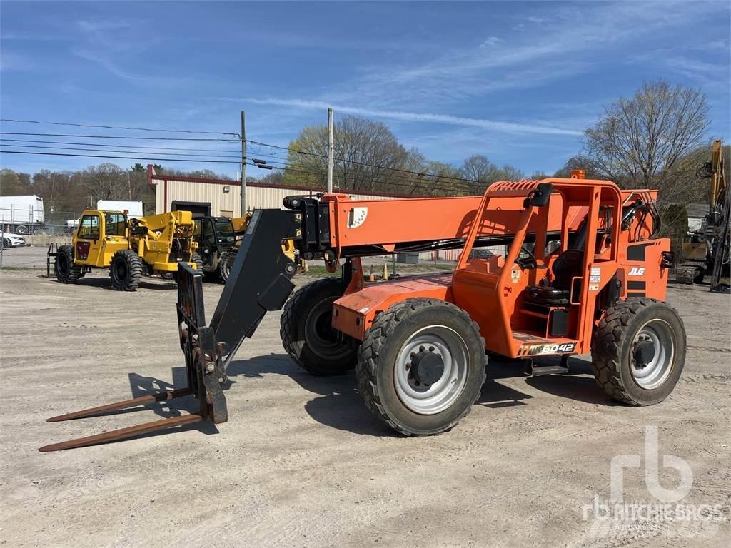 SkyTrak 6042 Telescopic handlers