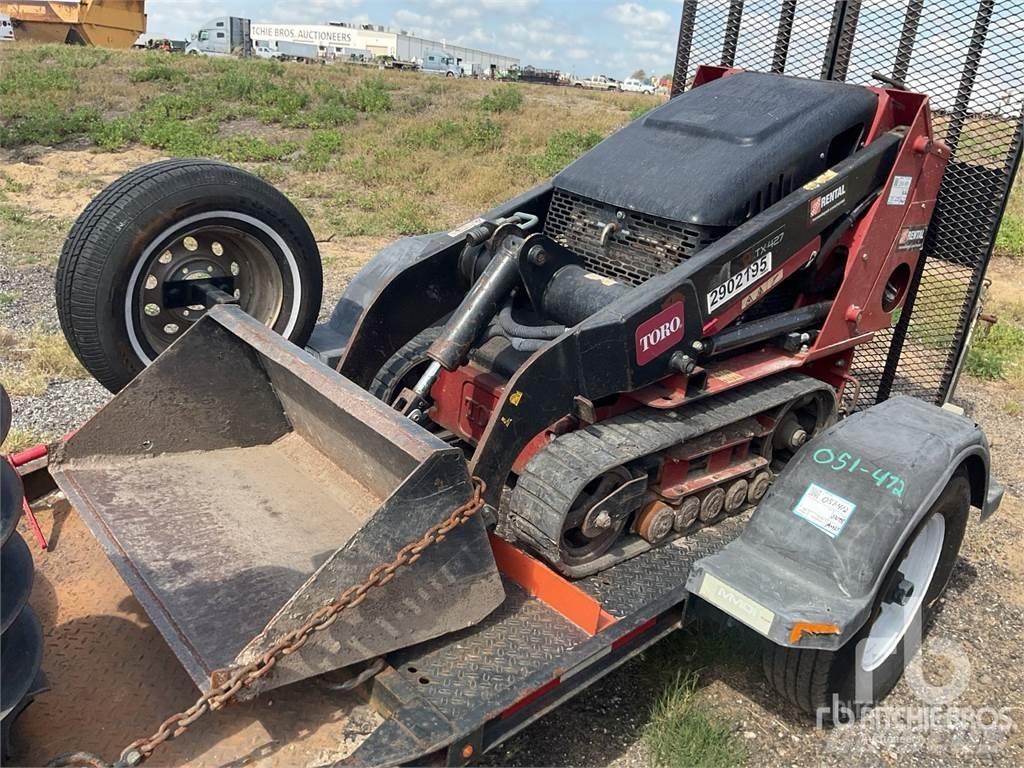 Toro TX427 Skid steer loaders