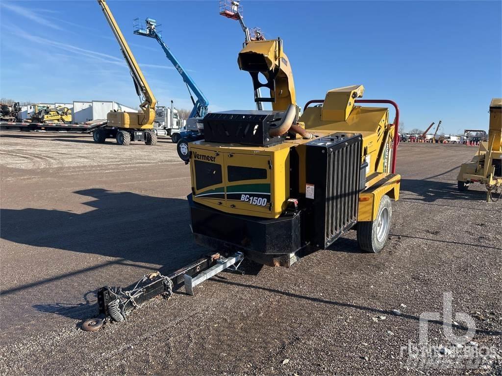 Vermeer BC1500 Wood chippers