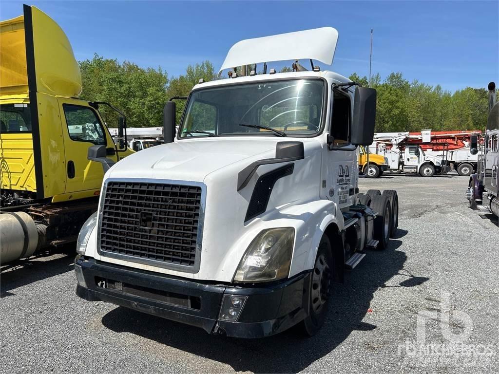 Volvo VNL Tractor Units
