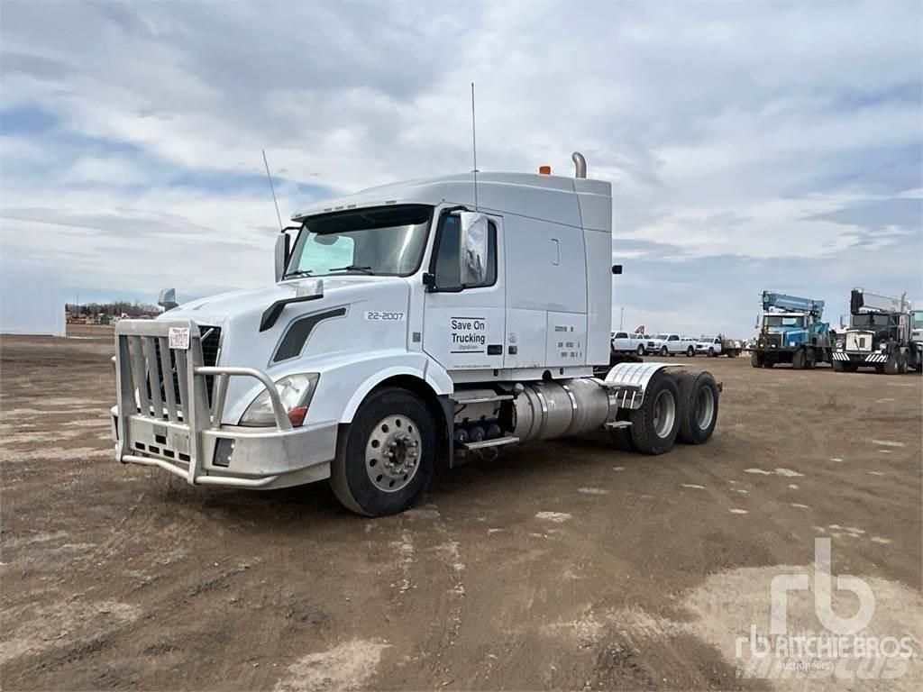 Volvo VNL Tractor Units
