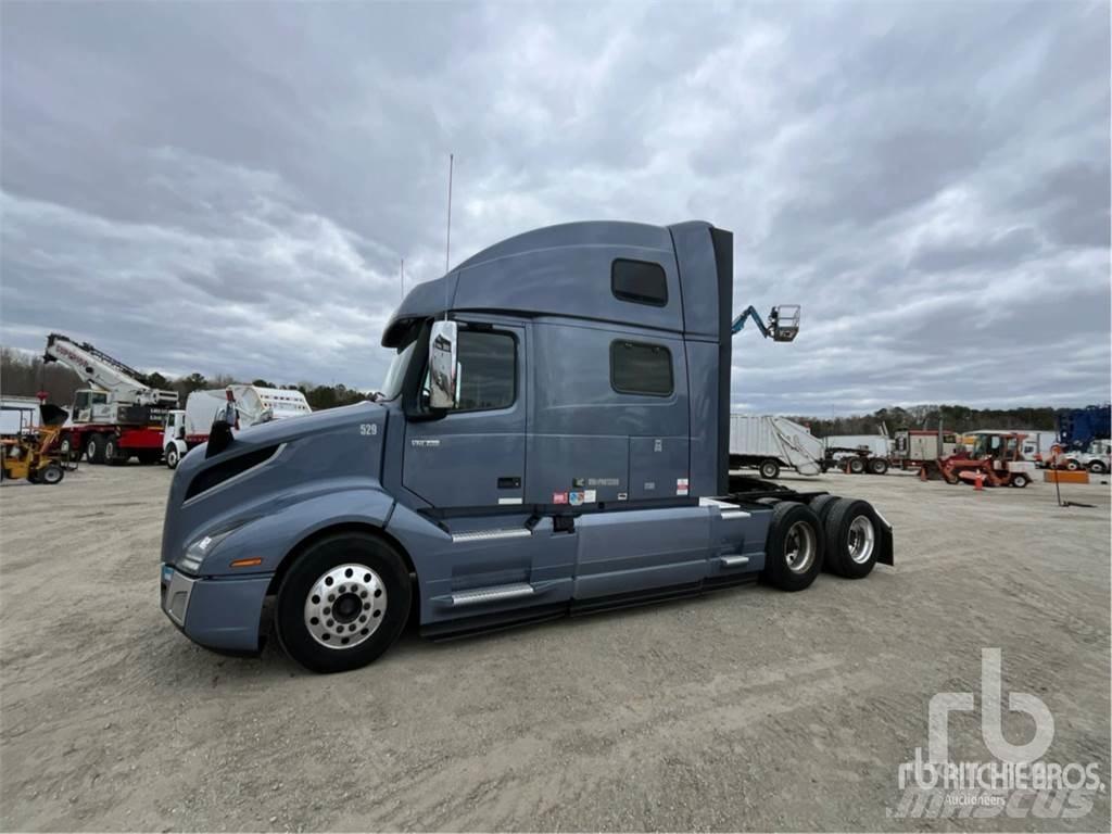 Volvo VNL Tractor Units