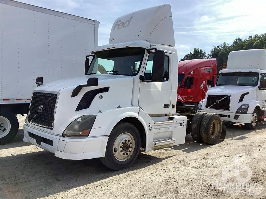 Volvo VNL Tractor Units