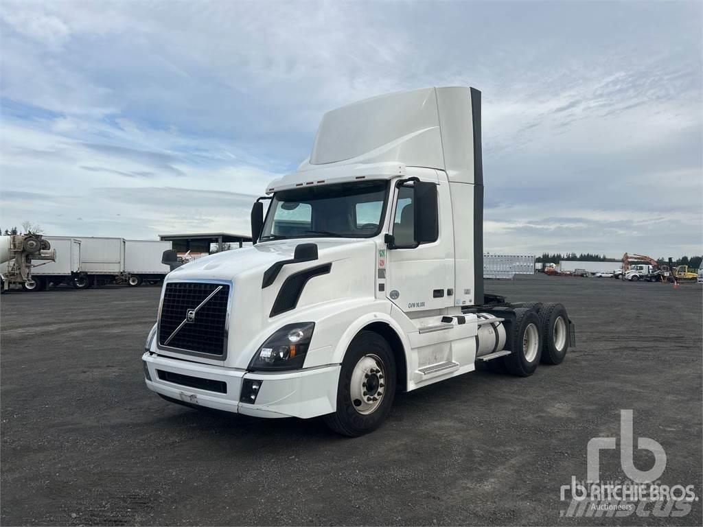 Volvo VNL300 Tractor Units