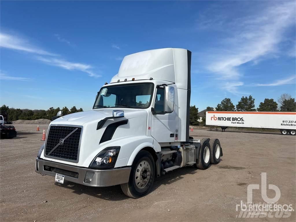 Volvo VNL300 Tractor Units