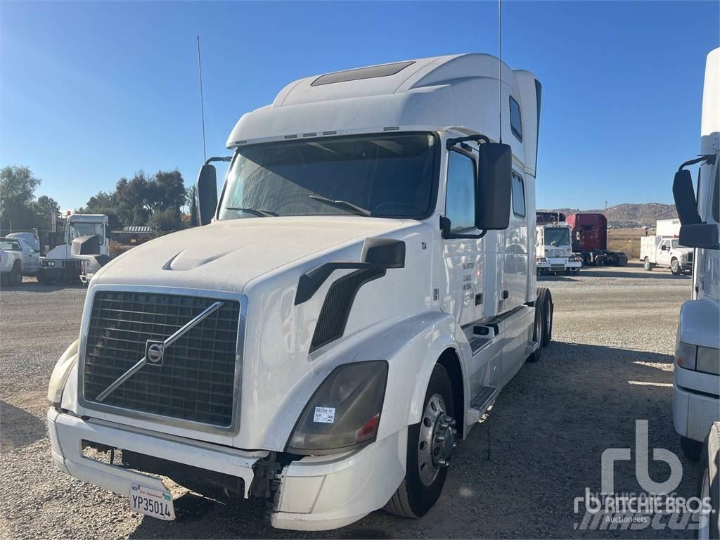 Volvo VNL64T780 Tractor Units