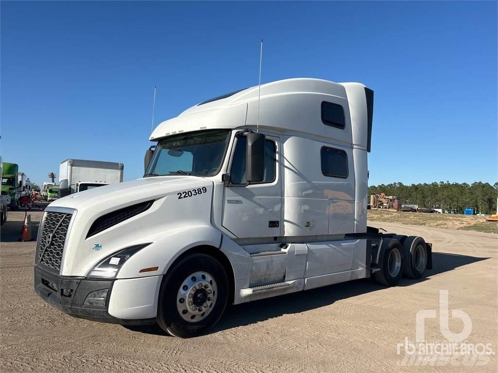 Volvo VNL860 Tractor Units