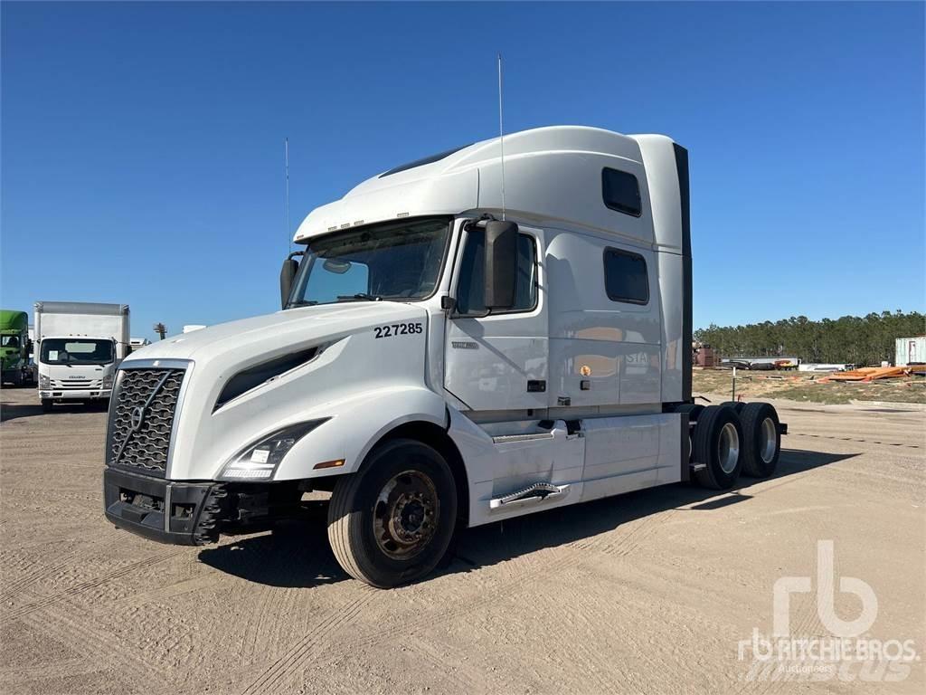 Volvo VNL860 Tractor Units