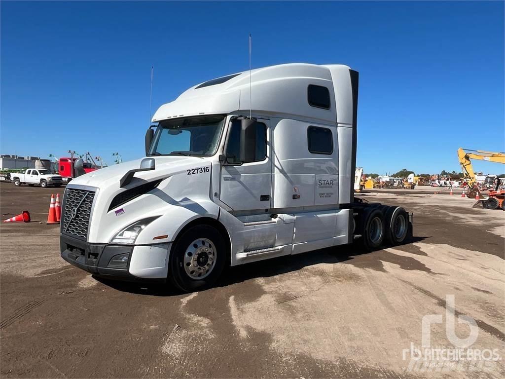 Volvo VNL860 Tractor Units