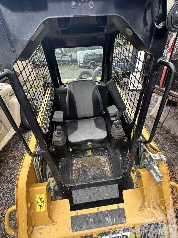 ASV RT-40 Crawler loaders