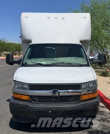 GMC Savana 4500 Box body trucks