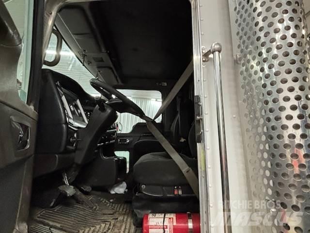 Kenworth T800W Tractor Units