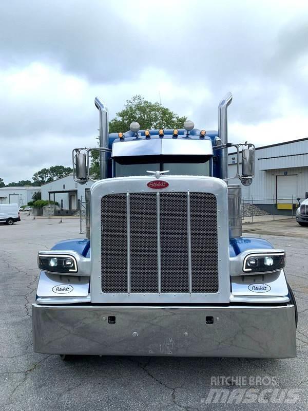 Peterbilt 389 Tractor Units