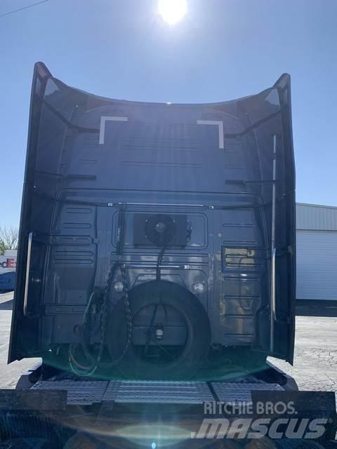 Volvo VNL 760 Tractor Units