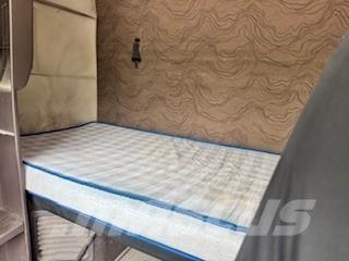 Volvo VNL64T780 Tractor Units