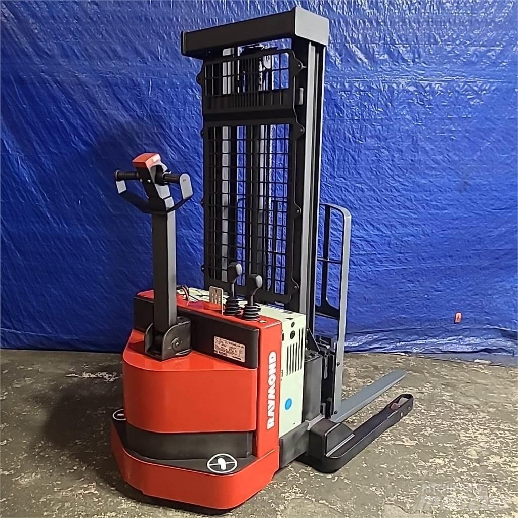 Raymond RSS40 Self propelled stackers