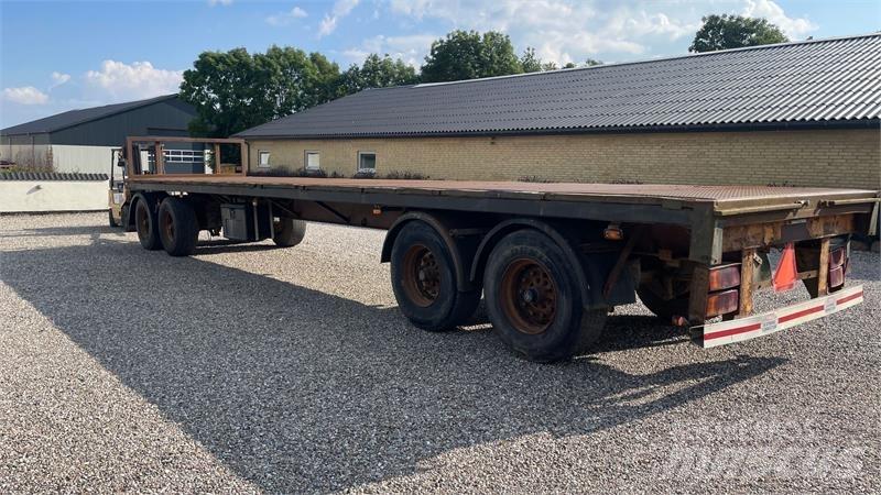  - - - - - - Bale trailers