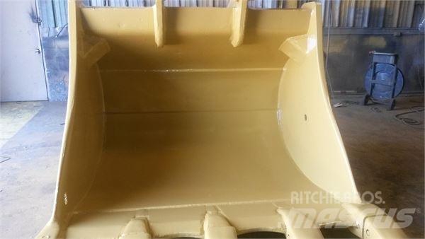 CAT 1735720 Buckets