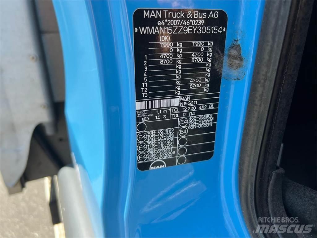 MAN TGL 12-220 BL Curtainsider trucks
