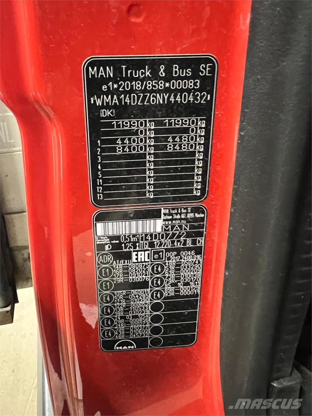 MAN TGL 12-220 BL Curtainsider trucks