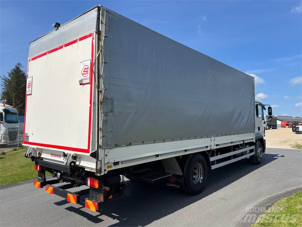 MAN TGM 18-340 BL Curtainsider trucks