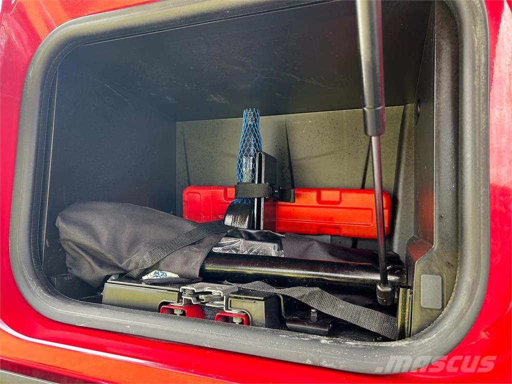 Renault CM 430 Hook lift trucks