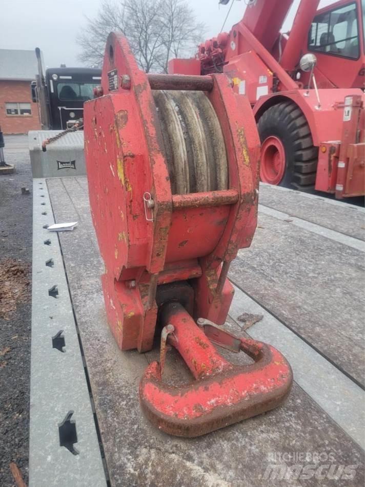 Tadano  Other lifting machines