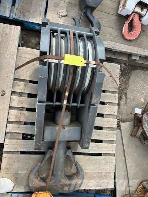 Unknown Crane parts and equipment