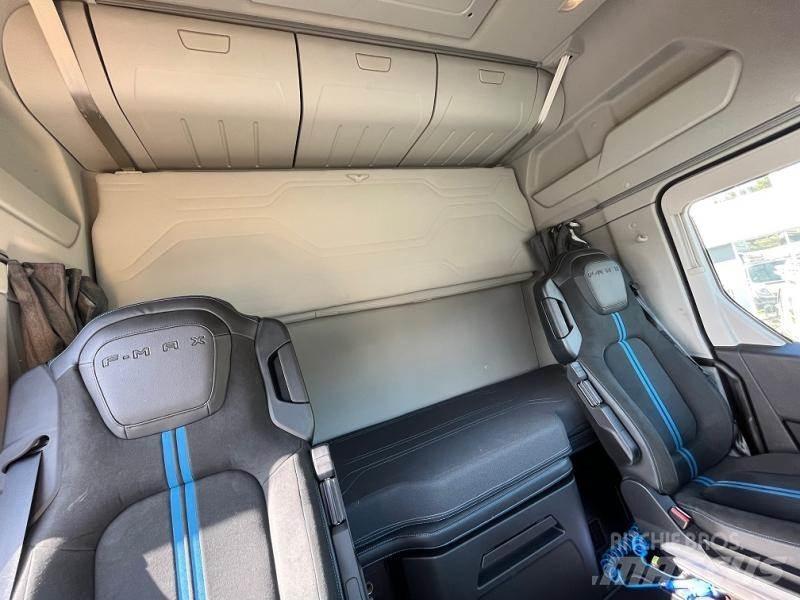 Ford F-MAX Tractor Units