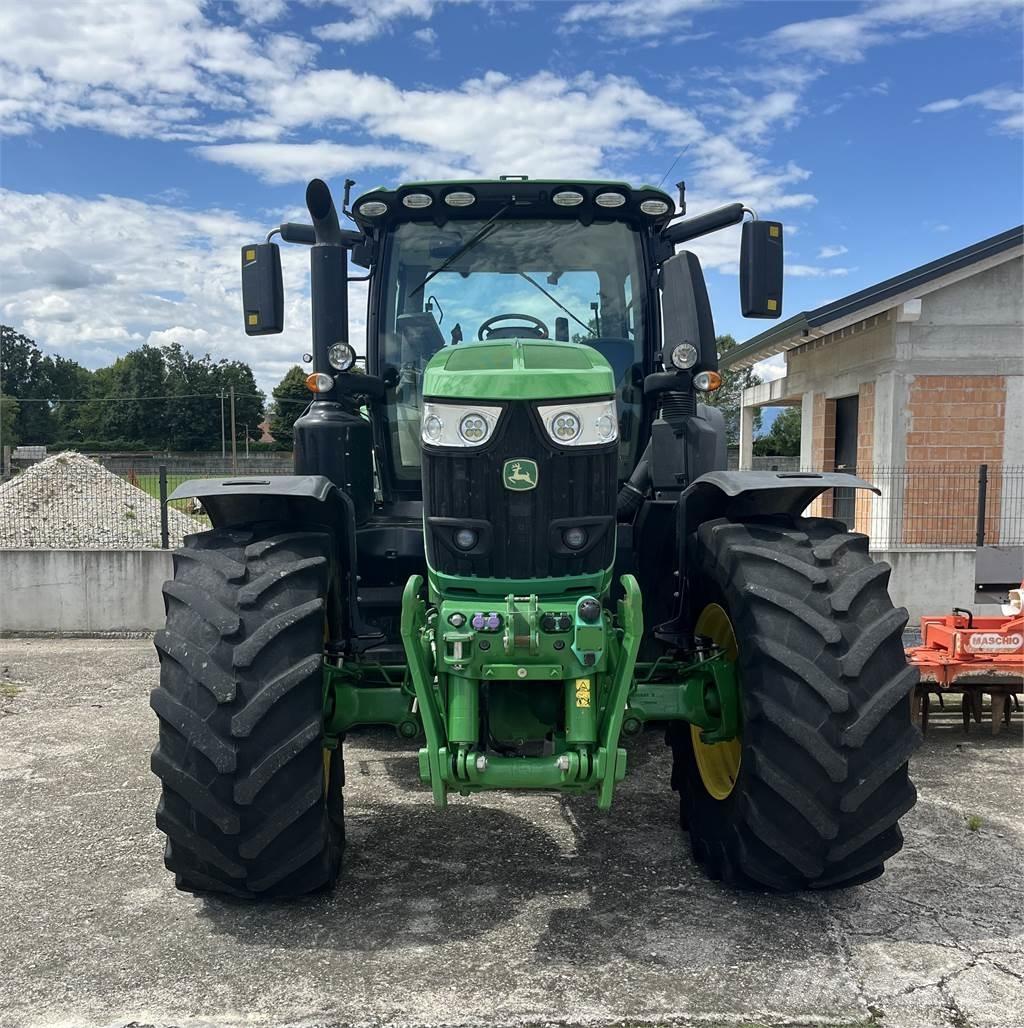 John Deere 6230 R Tractors