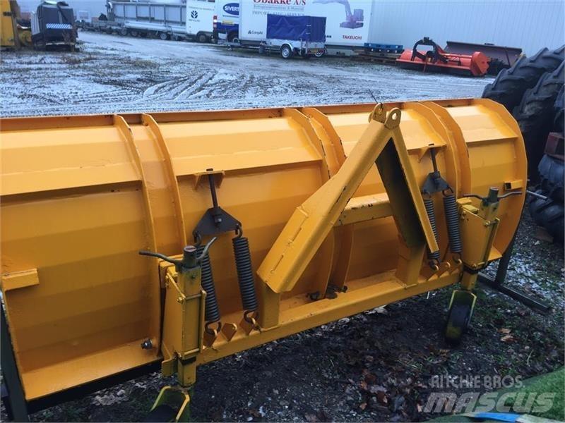 FM 2,5M Snow blades and plows